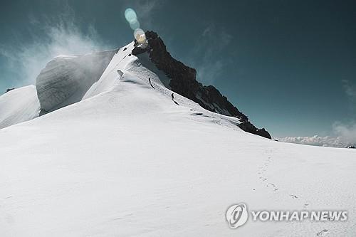 알프스 산맥의 최고봉 몽블랑 [로이터 연합뉴스 자료사진. 재판매 및 DB 금지]