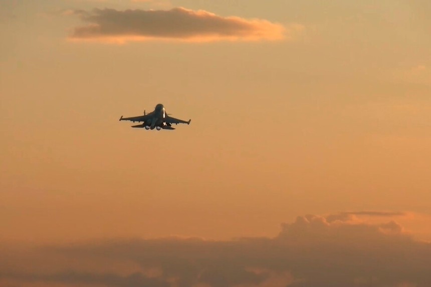 러시아 공군의 Su-34 폭격기가 러시아 쿠르스크 지역의 국경 지역에서 작전을 수행하고 있다. ⓒAP 연합뉴스