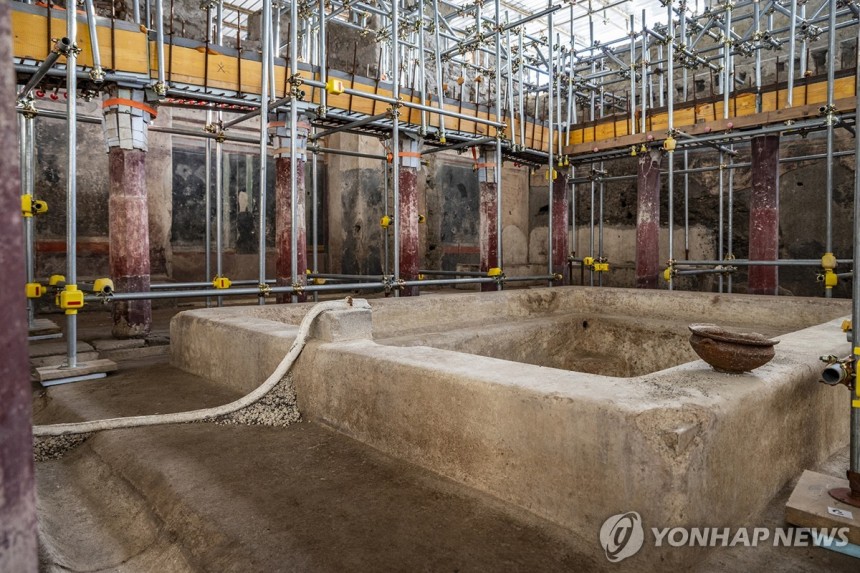 폼페이에서 발굴된 최대 규모 개인 목욕탕 [AFP 연합뉴스. 폼페이 고고학공원 제공. 재판매 및 DB 금지]